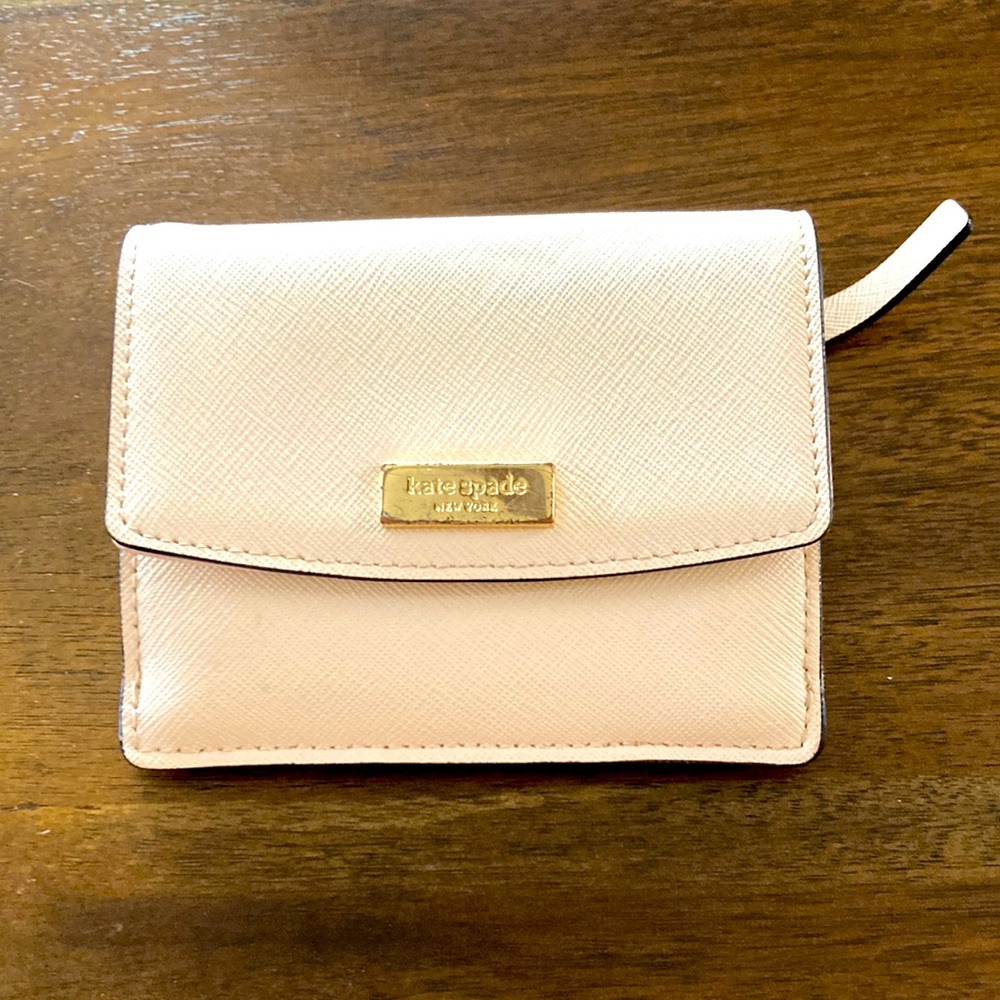 Small Kate Spade wallet